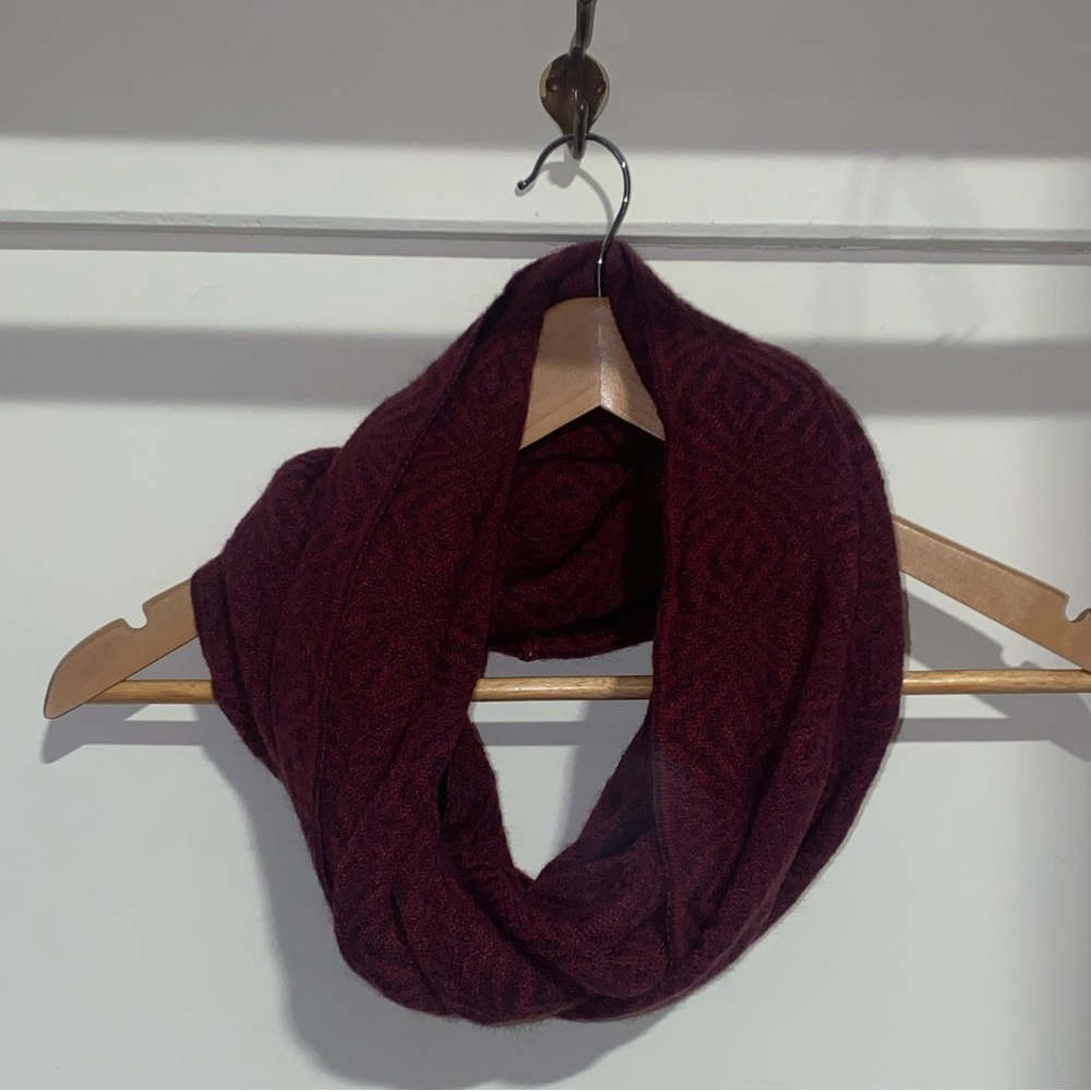 Multifunctional scarves, two colors